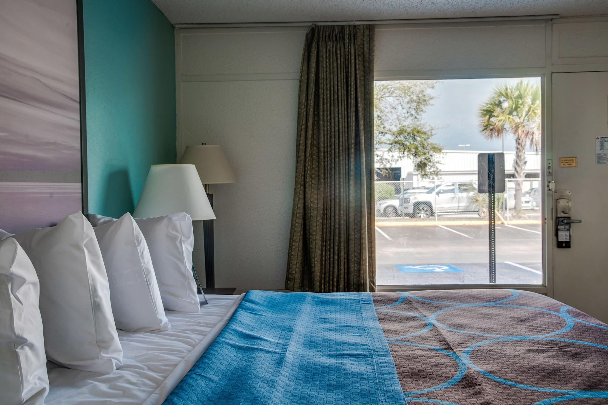 Super 8 By Wyndham St. Petersburg Hotel Kültér fotó